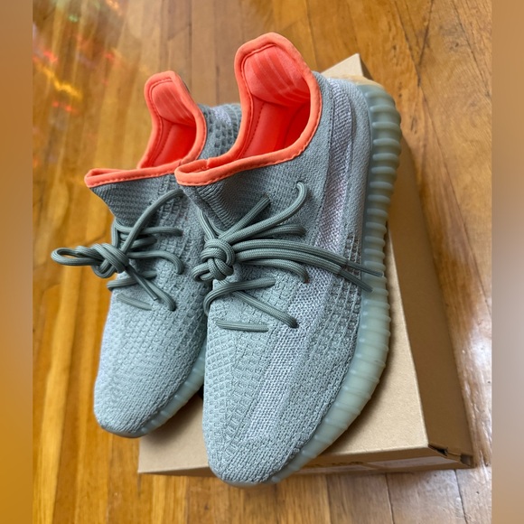 Adidas Yeezy Boost 350 V2 Desert Sage Men's Size 8.5 - Picture 2 of 3